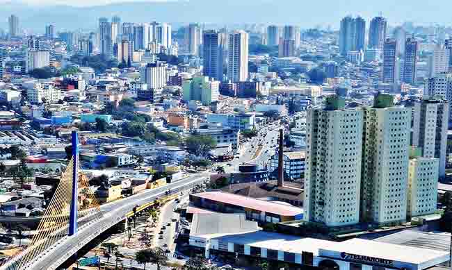 Multas da Prefeitura de Guarulhos dobram no ritmo do Carnaval. Agora quem samba é o empresário.