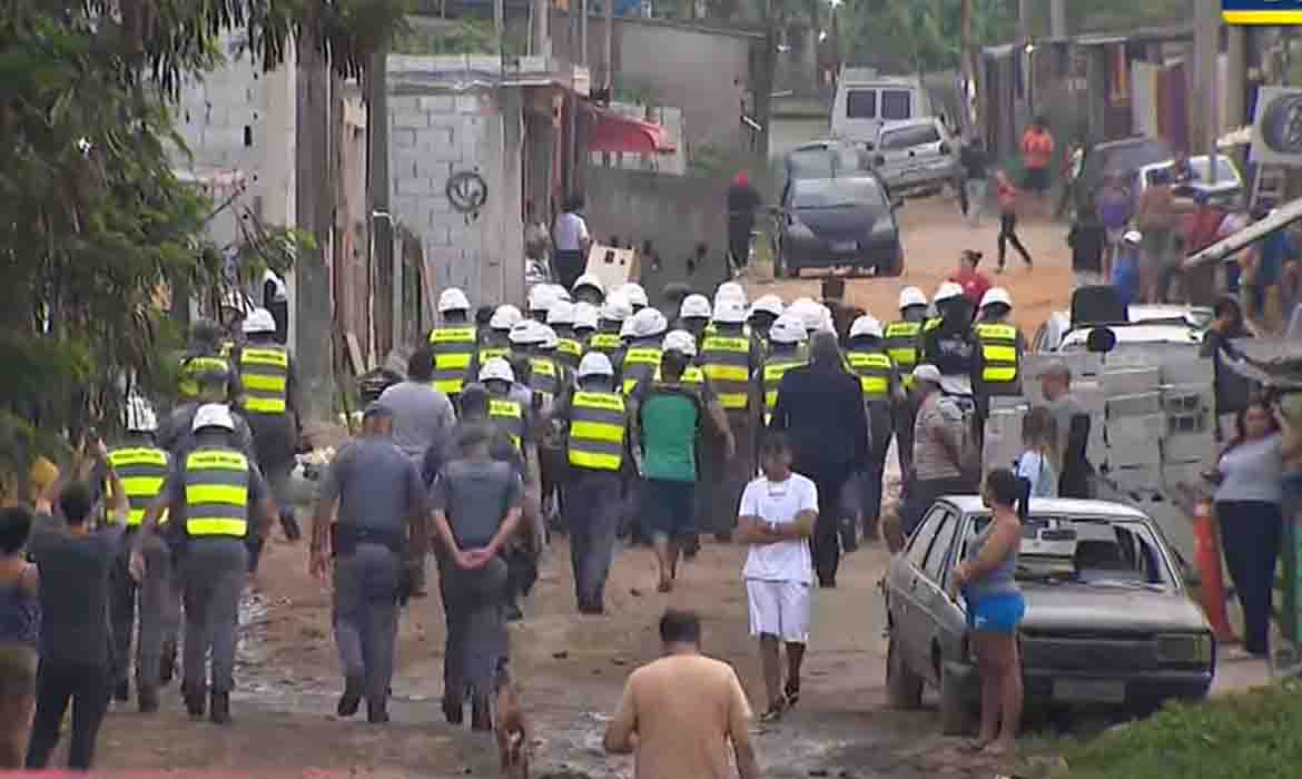 Incêndio e confronto em reintegração de posse do Jardim Bananal.